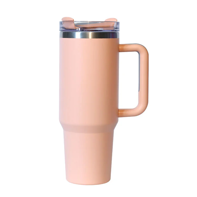 Apakah perbezaan antara termos dan tumbler?
