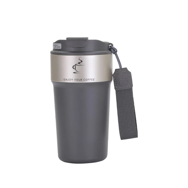 Cawan Kopi dengan penutup