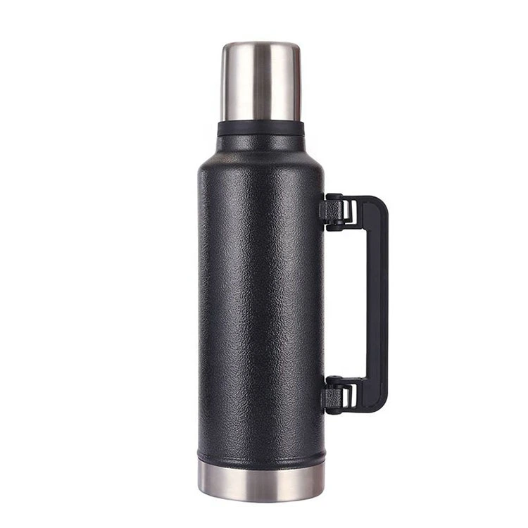 Botol air dengan pemegang